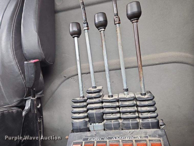 image for item DP6168 2008 International WorkStar 7600  dump truck