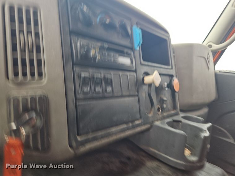 image for item DP6168 2008 International WorkStar 7600  dump truck