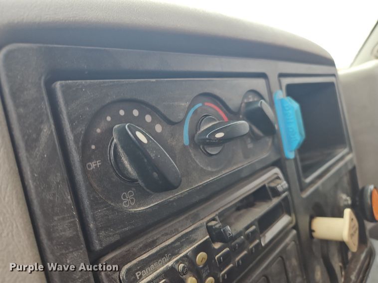 image for item DP6168 2008 International WorkStar 7600  dump truck