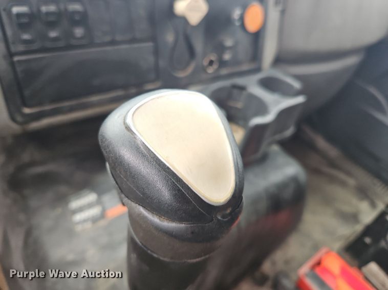 image for item DP6168 2008 International WorkStar 7600  dump truck