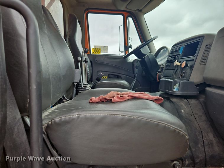 image for item DP6168 2008 International WorkStar 7600  dump truck