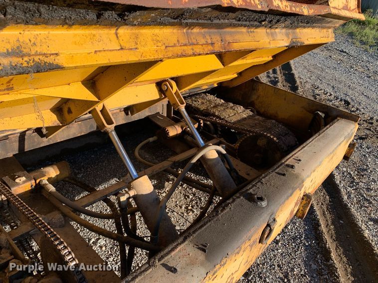 image for item DP8673 1975 Puckett T450  paver