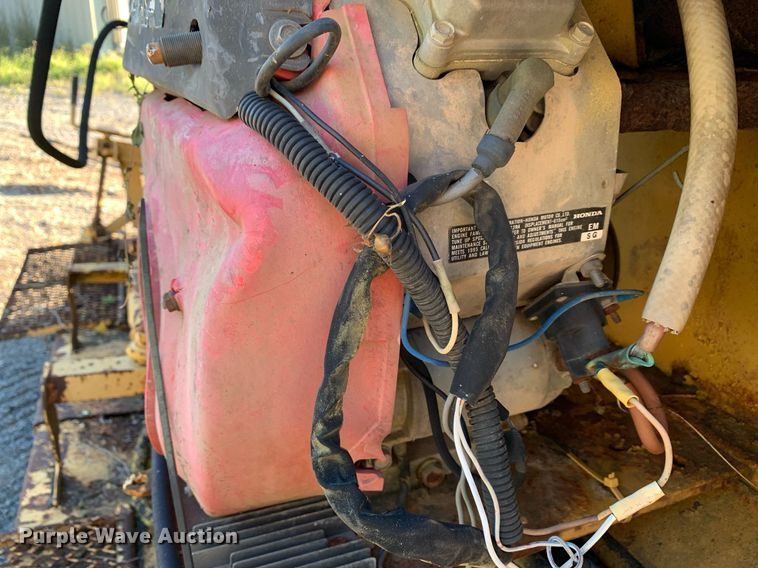 image for item DP8673 1975 Puckett T450  paver