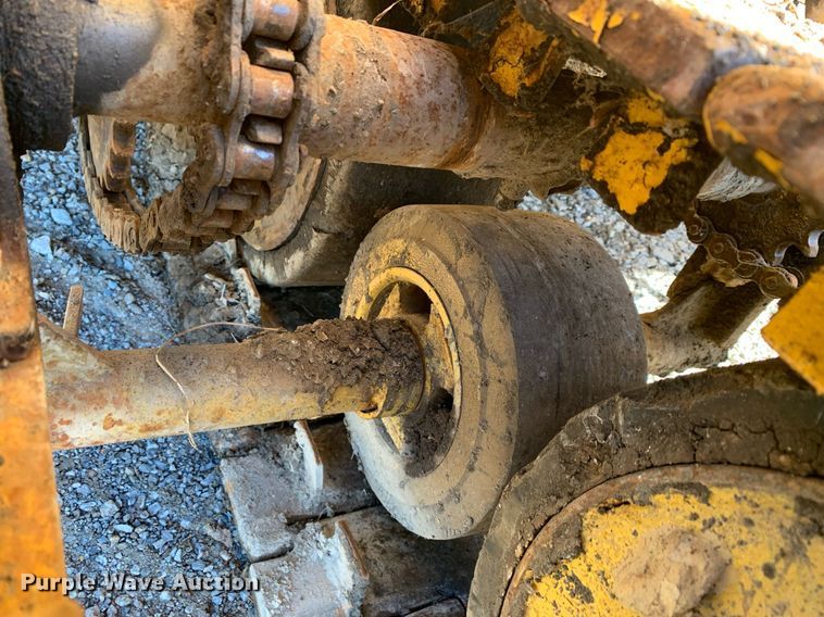 image for item DP8673 1975 Puckett T450  paver