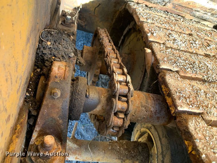 image for item DP8673 1975 Puckett T450  paver