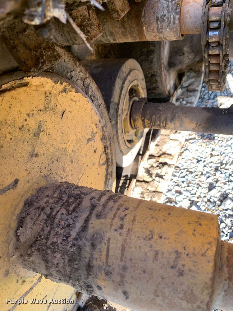 image for item DP8673 1975 Puckett T450  paver