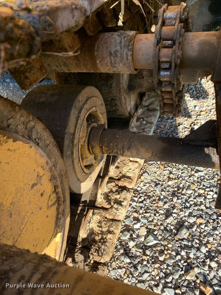 image for item DP8673 1975 Puckett T450  paver