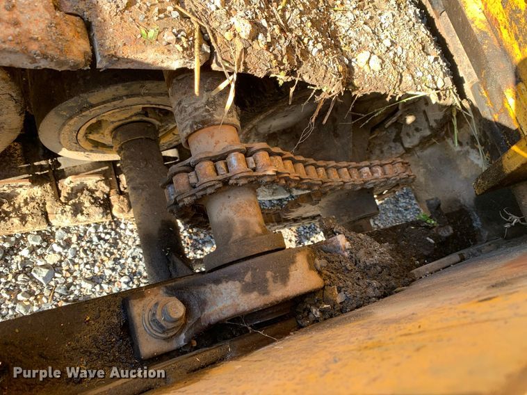 image for item DP8673 1975 Puckett T450  paver