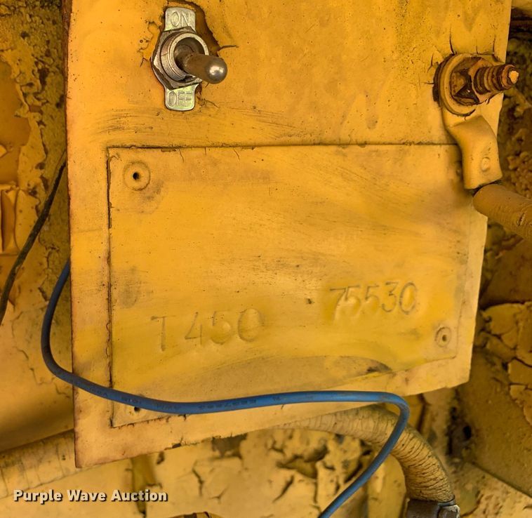 image for item DP8673 1975 Puckett T450  paver