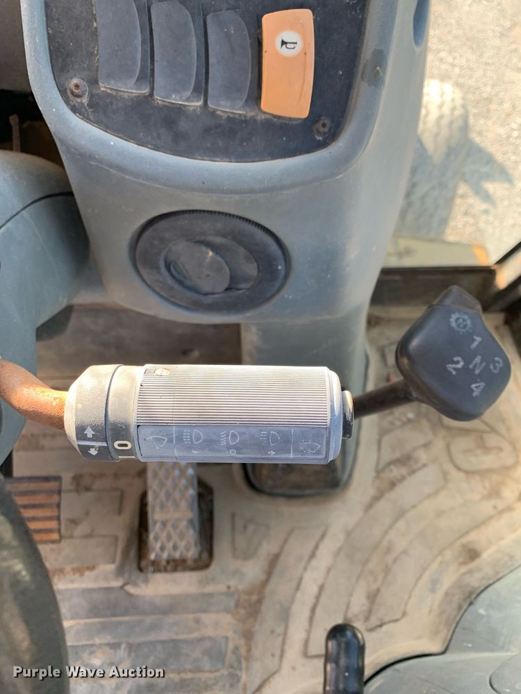 image for item DP8676 2002 Caterpillar 416D  backhoe