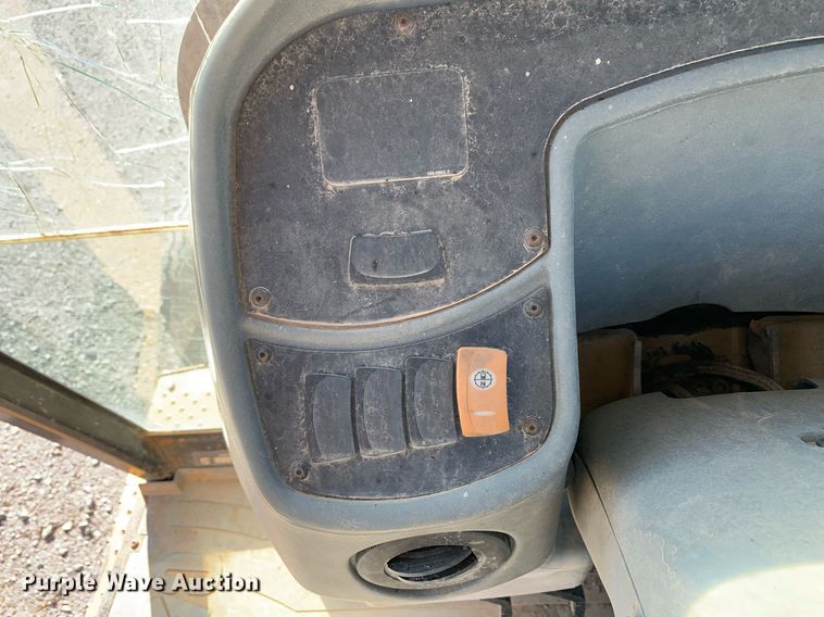 image for item DP8676 2002 Caterpillar 416D  backhoe