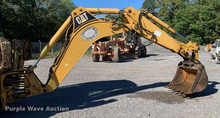 image for item DP8676 2002 Caterpillar 416D  backhoe