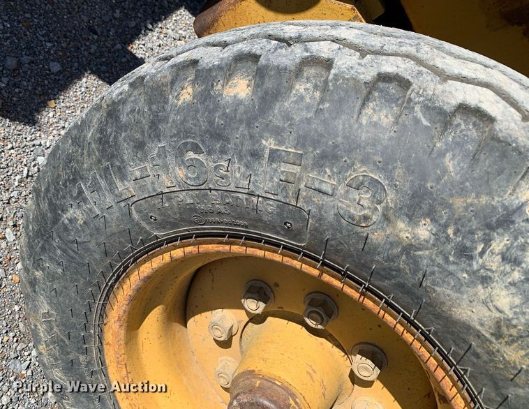 image for item DP8676 2002 Caterpillar 416D  backhoe