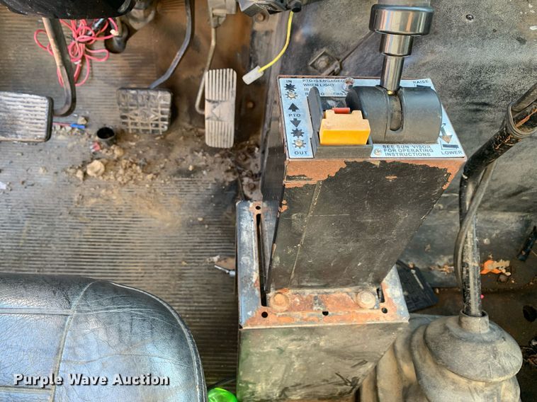 image for item DP8678 1998 International 4900  dump truck