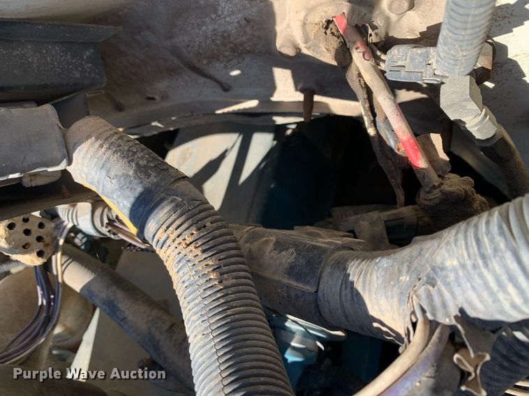 image for item DP8678 1998 International 4900  dump truck