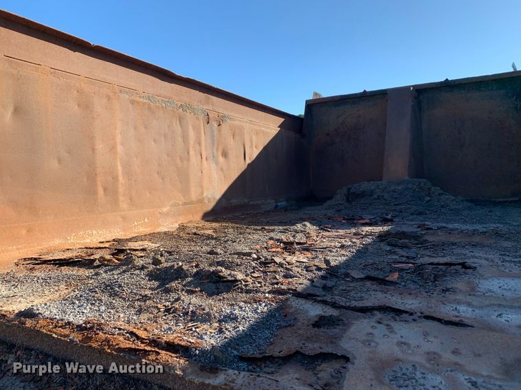 image for item DP8678 1998 International 4900  dump truck