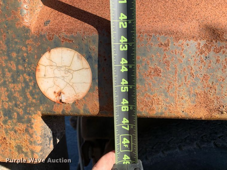 image for item DP8678 1998 International 4900  dump truck