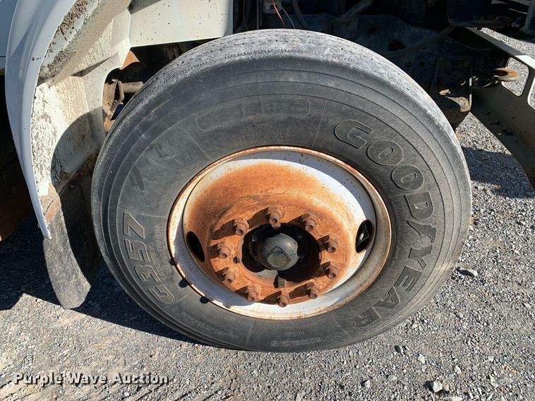 image for item DP8678 1998 International 4900  dump truck