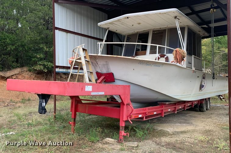 image for item DP8696 1971 River Queen Riverque 43  boat