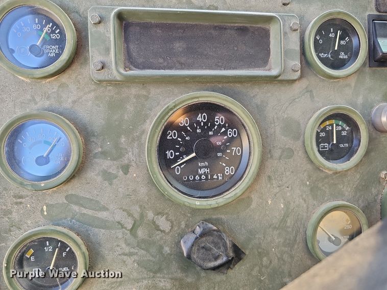 image for item DQ0334 1999 Stewart & Stevenson M 1079  truck cab and chassis