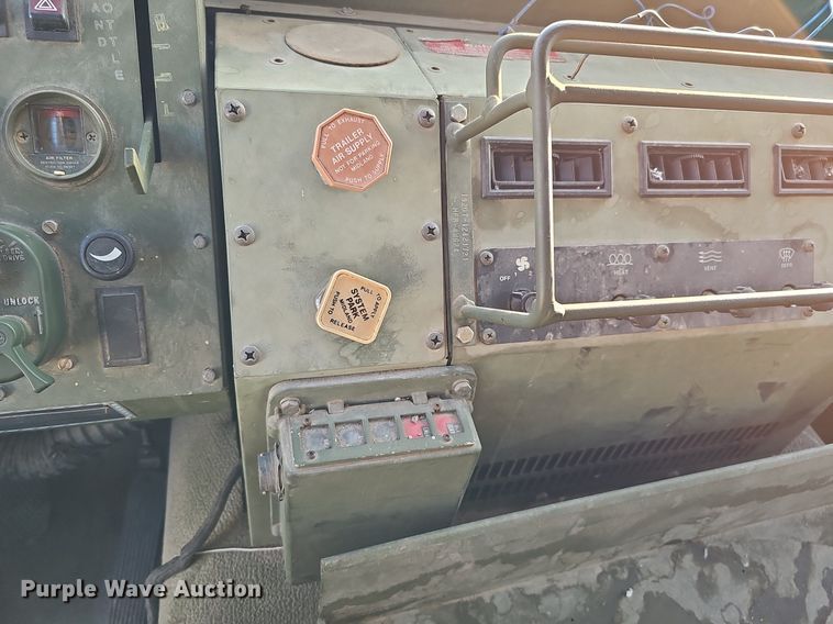 image for item DQ0334 1999 Stewart & Stevenson M 1079  truck cab and chassis