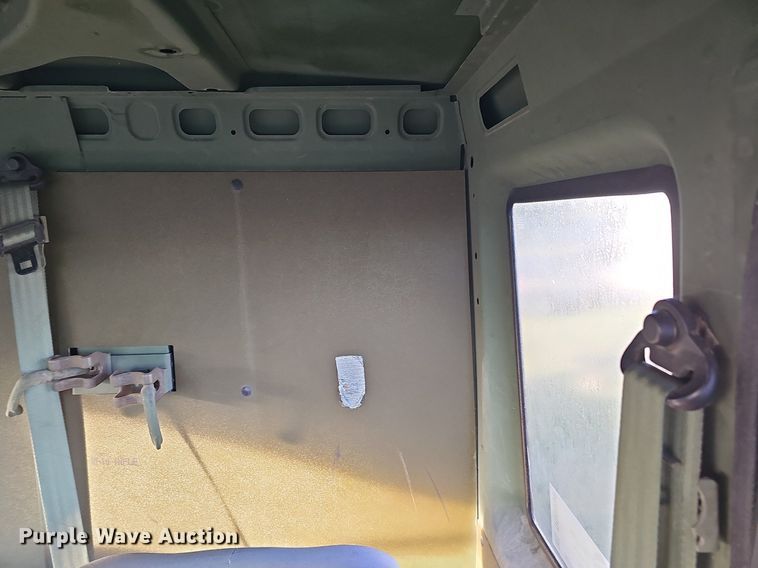 image for item DQ0334 1999 Stewart & Stevenson M 1079  truck cab and chassis