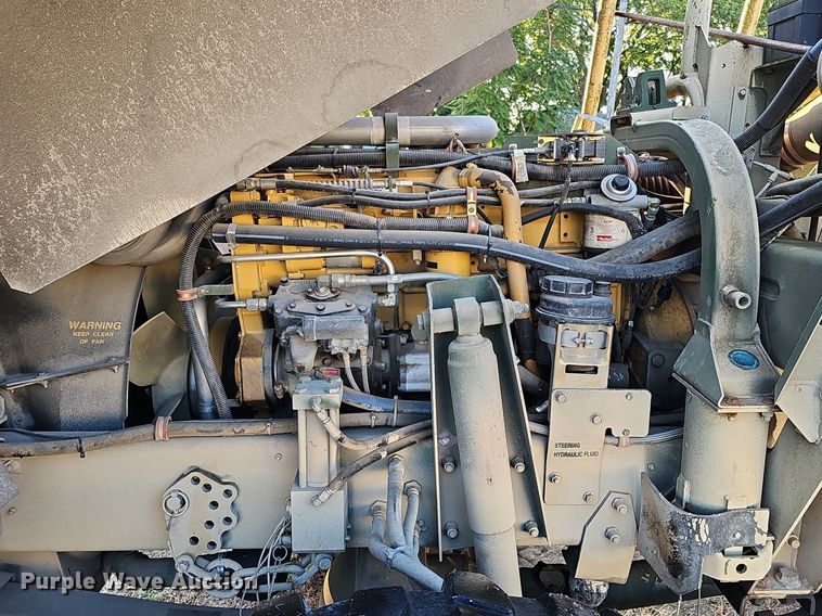 image for item DQ0334 1999 Stewart & Stevenson M 1079  truck cab and chassis