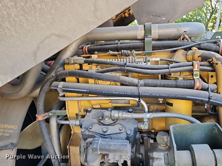 image for item DQ0334 1999 Stewart & Stevenson M 1079  truck cab and chassis