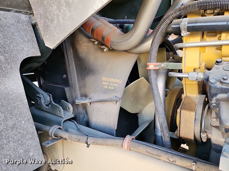 image for item DQ0334 1999 Stewart & Stevenson M 1079  truck cab and chassis