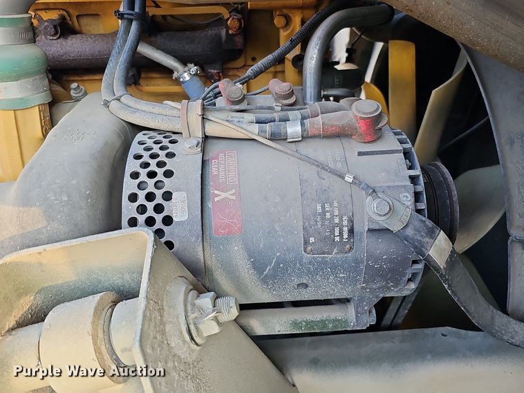 image for item DQ0334 1999 Stewart & Stevenson M 1079  truck cab and chassis