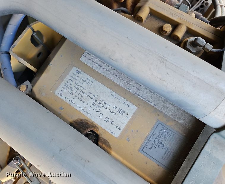 image for item DQ0334 1999 Stewart & Stevenson M 1079  truck cab and chassis