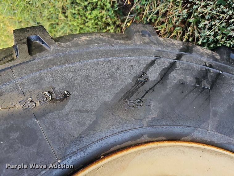 image for item DQ0334 1999 Stewart & Stevenson M 1079  truck cab and chassis