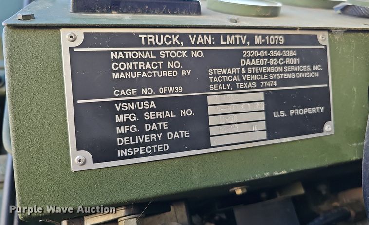 image for item DQ0334 1999 Stewart & Stevenson M 1079  truck cab and chassis