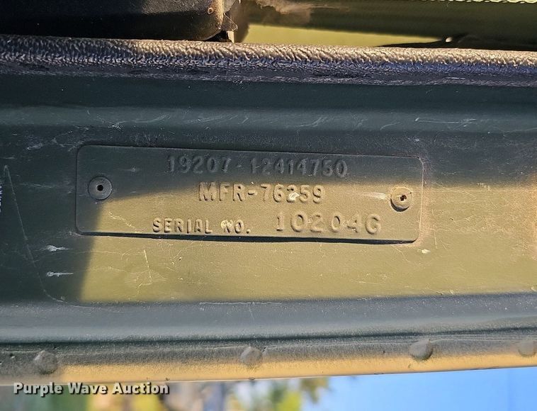 image for item DQ0334 1999 Stewart & Stevenson M 1079  truck cab and chassis