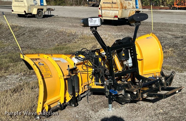 image for item DQ0980 Meyer Super V-2  snow plow