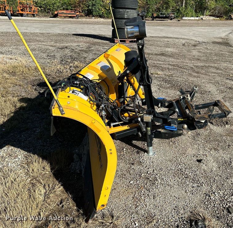 image for item DQ0980 Meyer Super V-2  snow plow