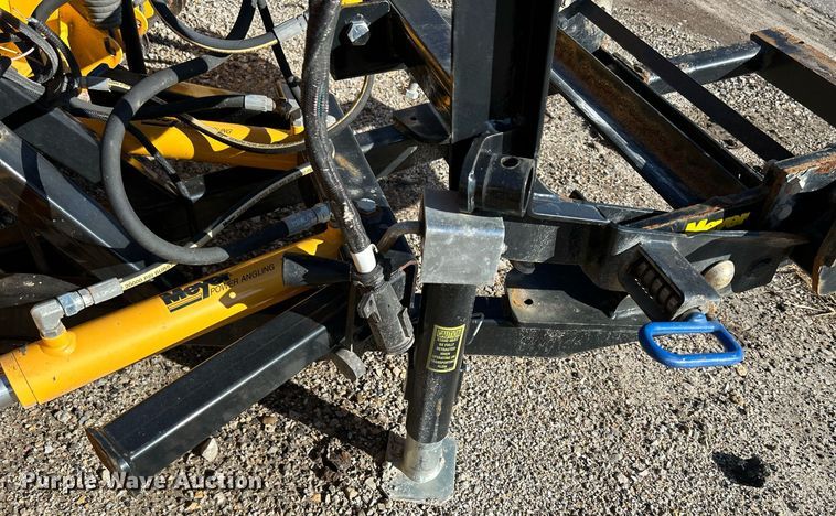 image for item DQ0980 Meyer Super V-2  snow plow