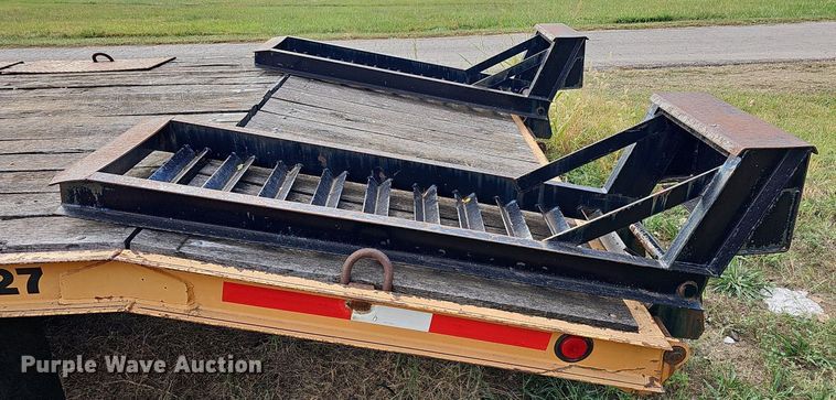 image for item DR5846 2005 Redi Haul  equipment trailer