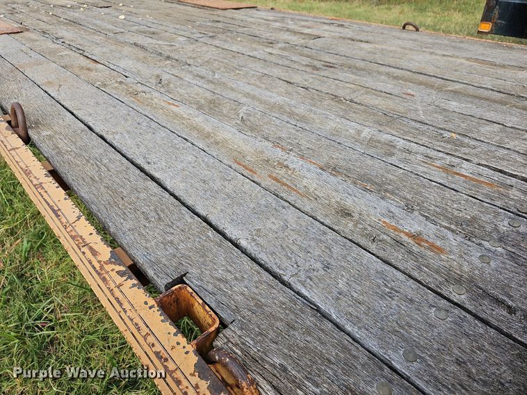 image for item DR5846 2005 Redi Haul  equipment trailer