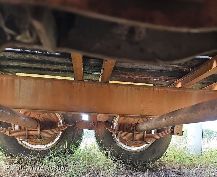 image for item DR5846 2005 Redi Haul  equipment trailer