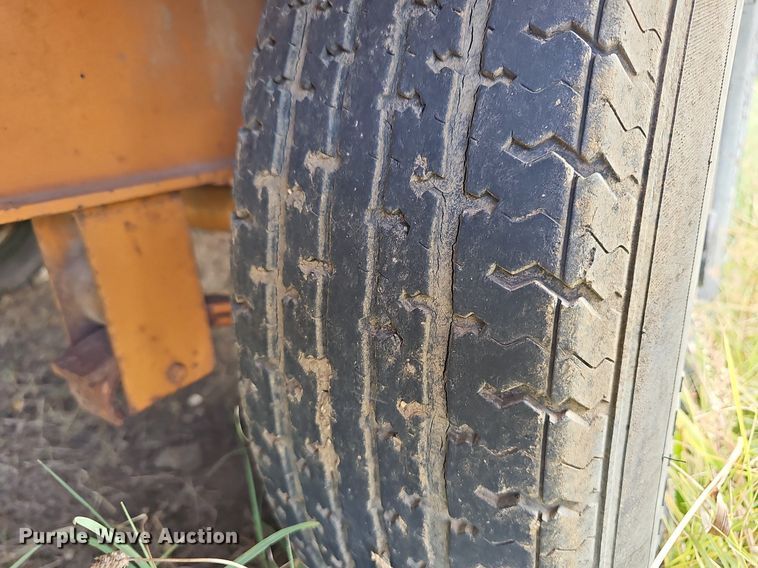 image for item DR5846 2005 Redi Haul  equipment trailer