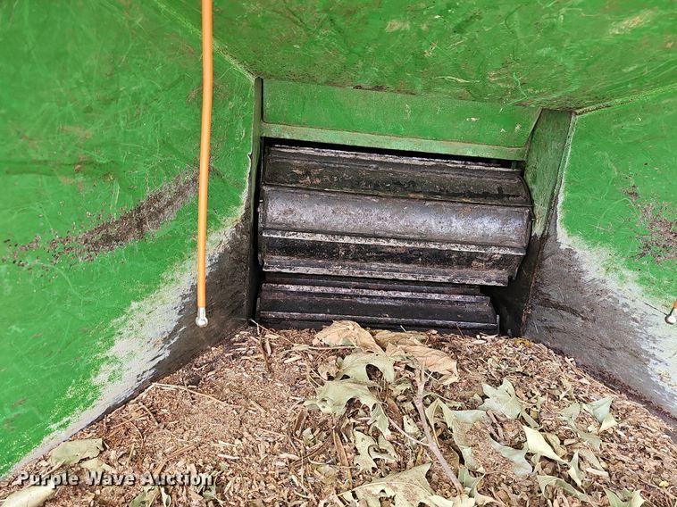 image for item DR5848 2006 Bandit 1290H  wood chipper