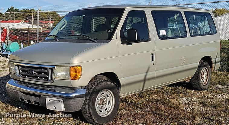 image for item DS5638 2004 Ford E150  van