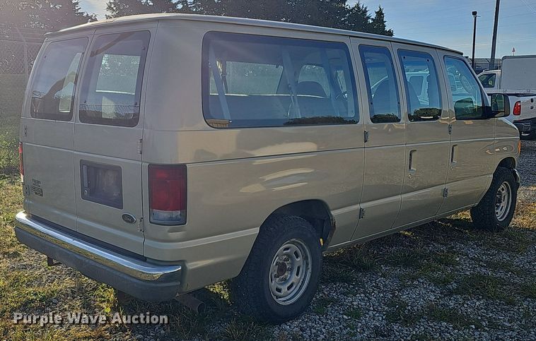 image for item DS5638 2004 Ford E150  van