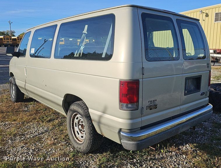 image for item DS5638 2004 Ford E150  van