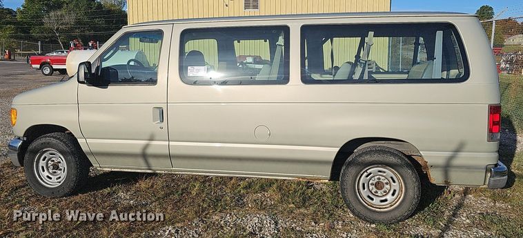 image for item DS5638 2004 Ford E150  van