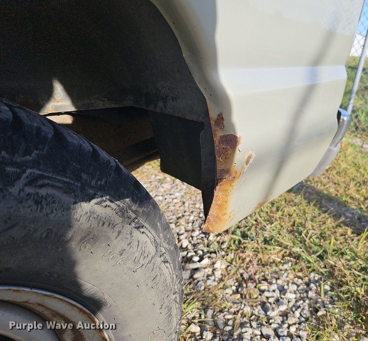 image for item DS5638 2004 Ford E150  van