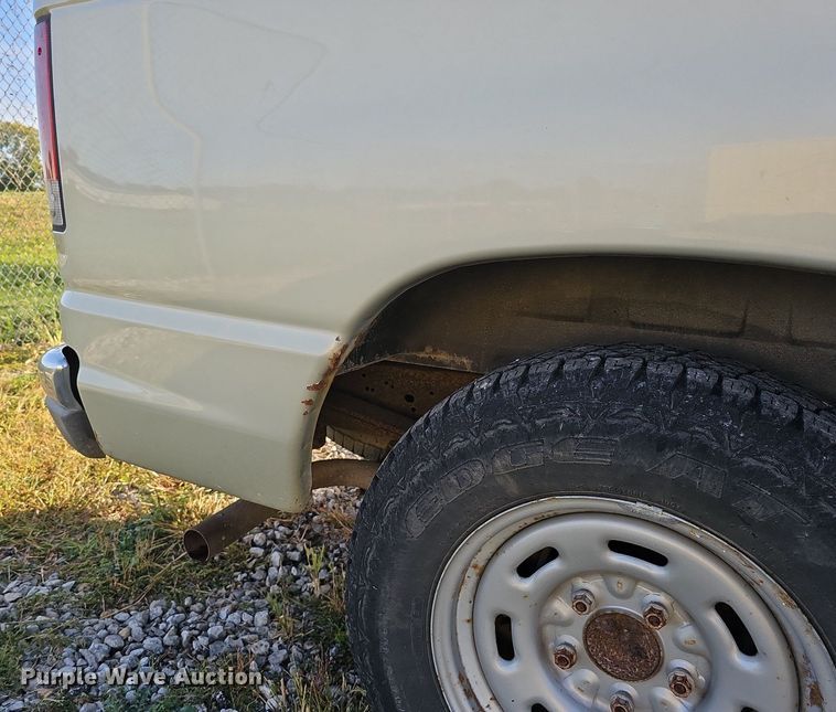 image for item DS5638 2004 Ford E150  van