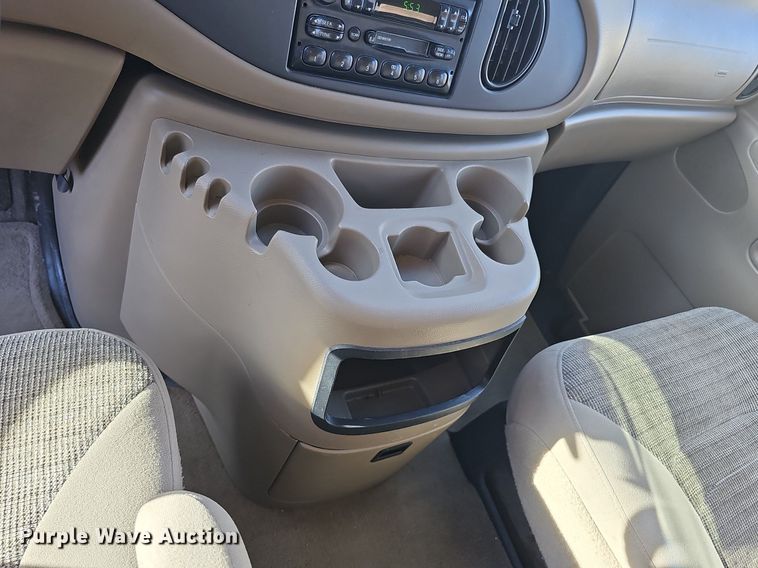 image for item DS5638 2004 Ford E150  van