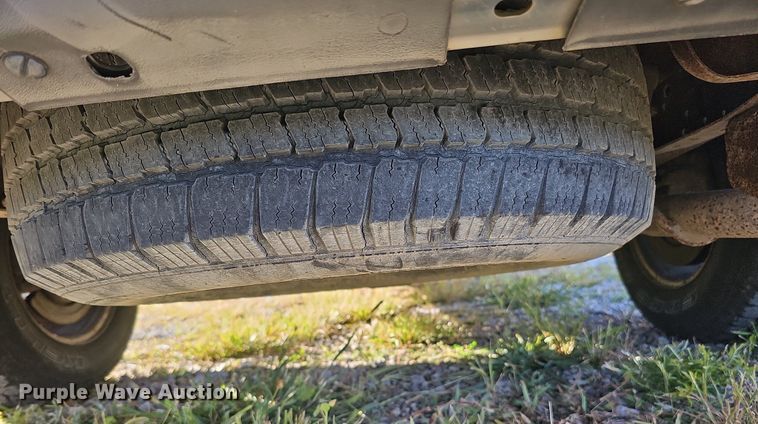 image for item DS5638 2004 Ford E150  van